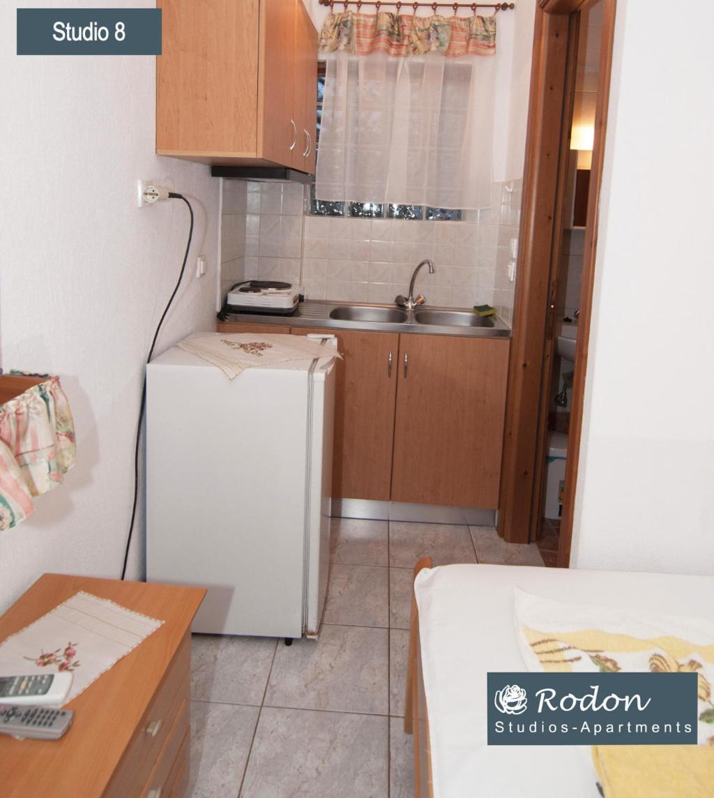 Rodon Apartments - S Avdimioti Néa Róda Kültér fotó